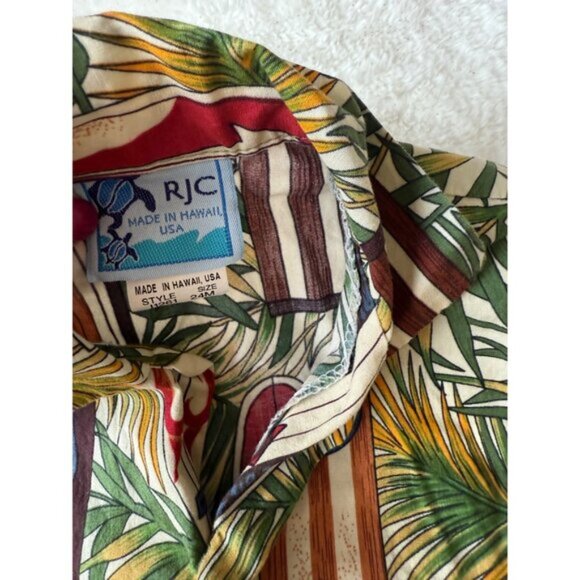 Surfing Hawaiian Shirt and Shorts Set - Picture 4 of 6